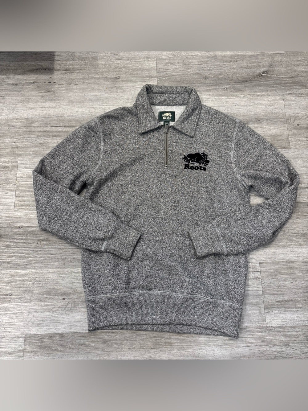 Roots Canada Men's Gray Quarter-Zip Pullover Sweater small